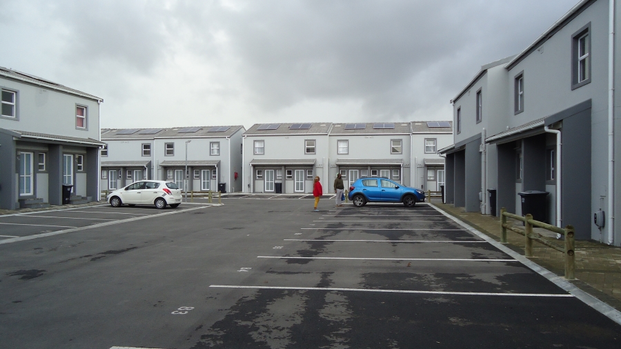 2 Bedroom Property for Sale in Stratford Green Western Cape